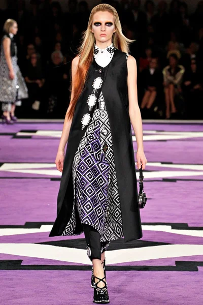 Look 36